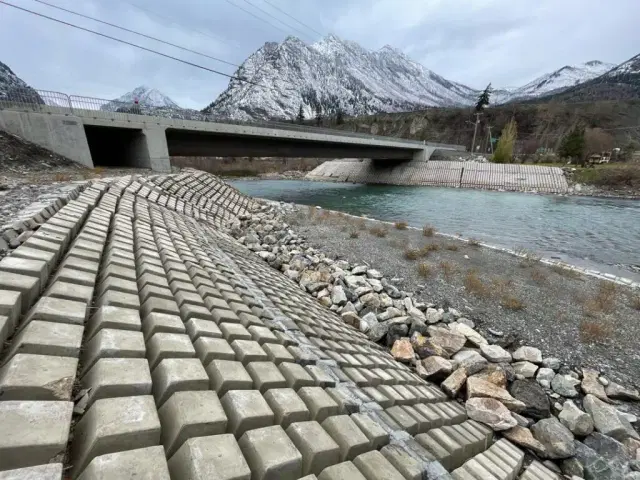 Solution - Protección de Puentes